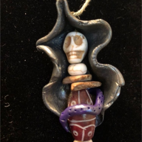 Grey Skull Necklace - Picture 3 of 4